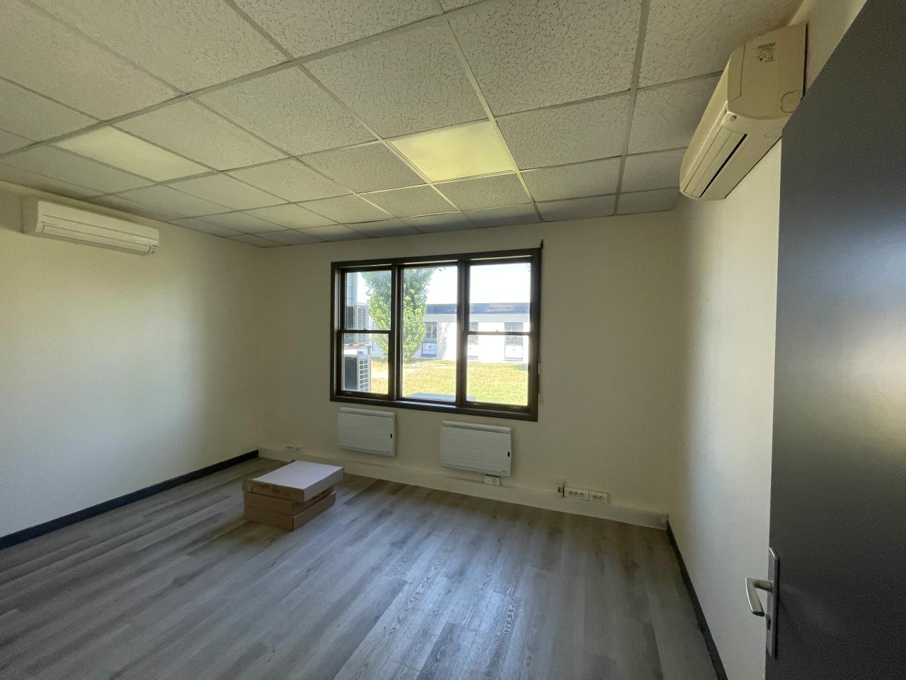 Bureau La Chapelle-Saint-Mesmin 321m² Location bureau La Chapelle-Saint-Mesmin Loiret OLBUR2422019 16